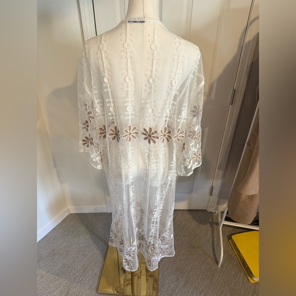 Sheer Embroidered Kimono Duster – Ivory Floral Lace, NWOT - Picture 2 of 12